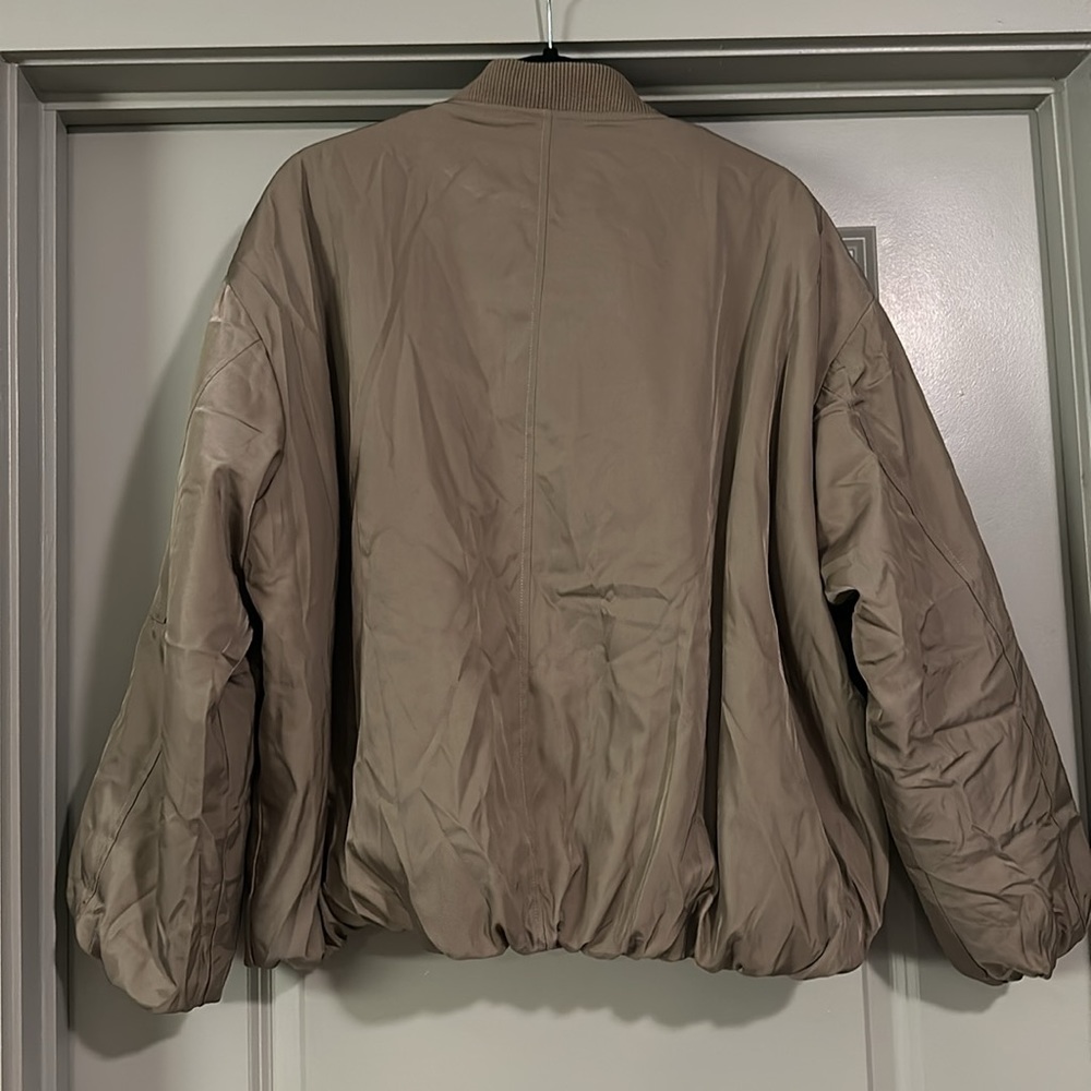 NWT Olia from Vici Oversized Olive Bomber Jacket - Picture 6 of 6